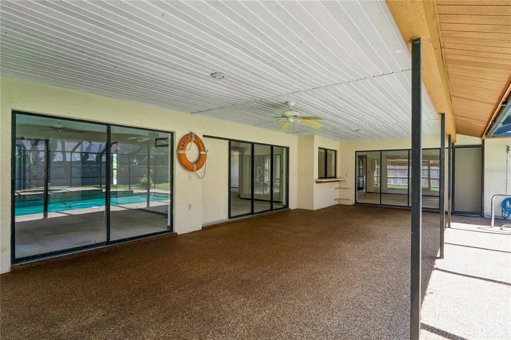 2715 LAUREL OAK DRIVE Plant City, FL 33566