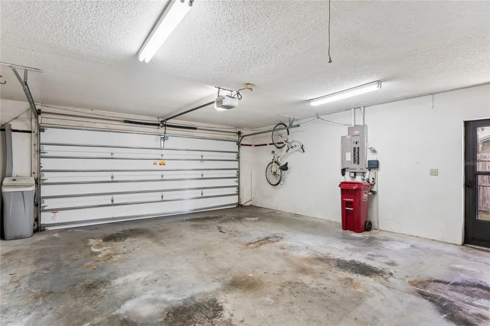 2715 LAUREL OAK DRIVE Plant City, FL 33566