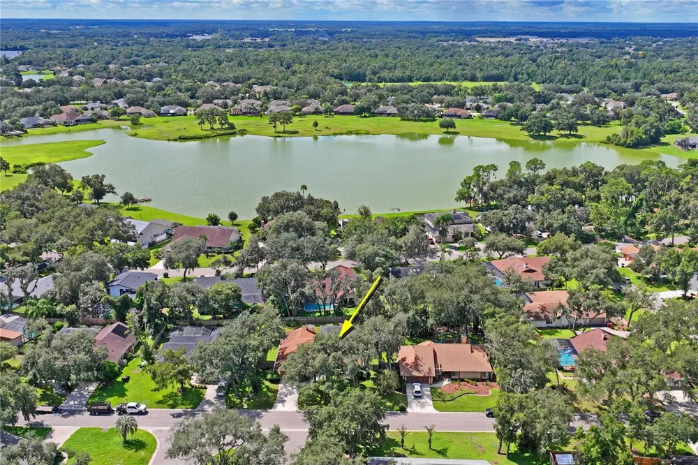 2715 LAUREL OAK DRIVE Plant City, FL 33566