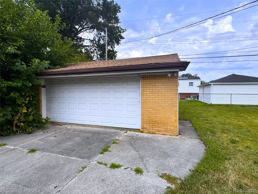 29648 HILLBROOK STREET Livonia City, MI 48152