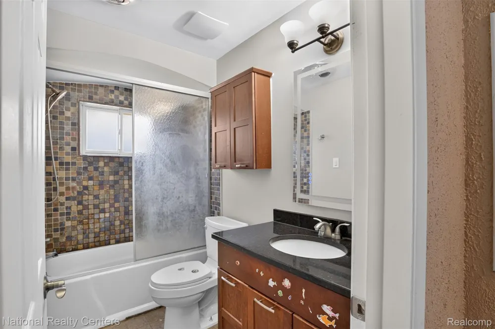 29648 HILLBROOK STREET Livonia City, MI 48152