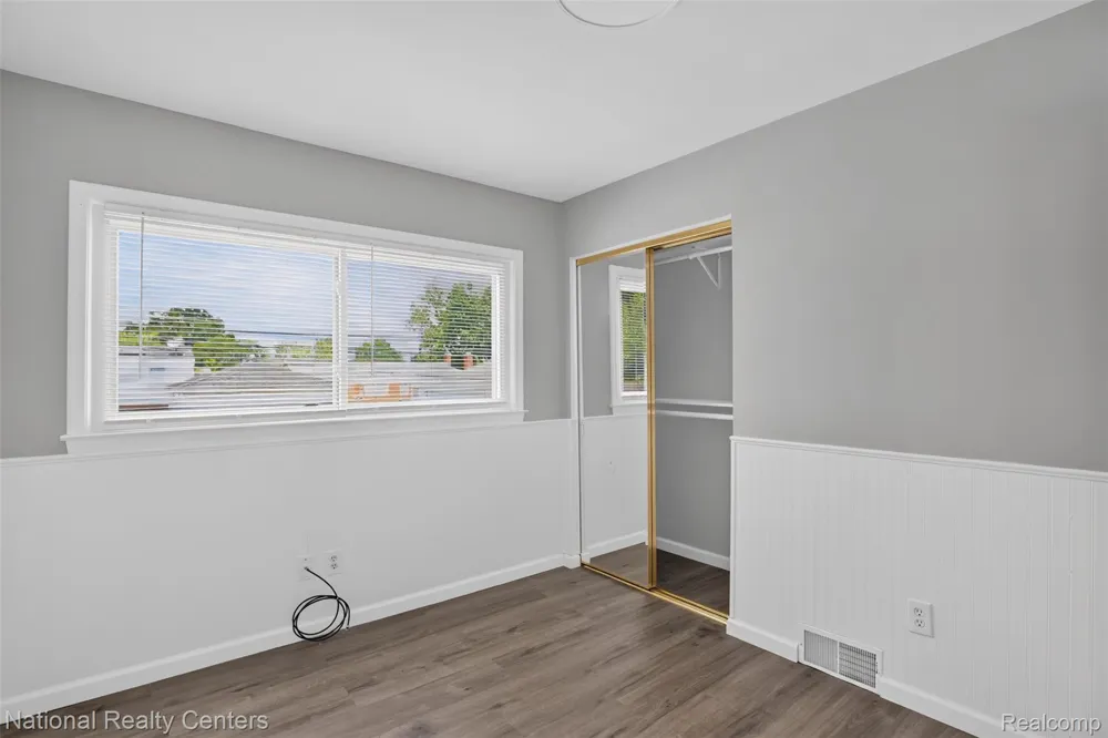 29648 HILLBROOK STREET Livonia City, MI 48152