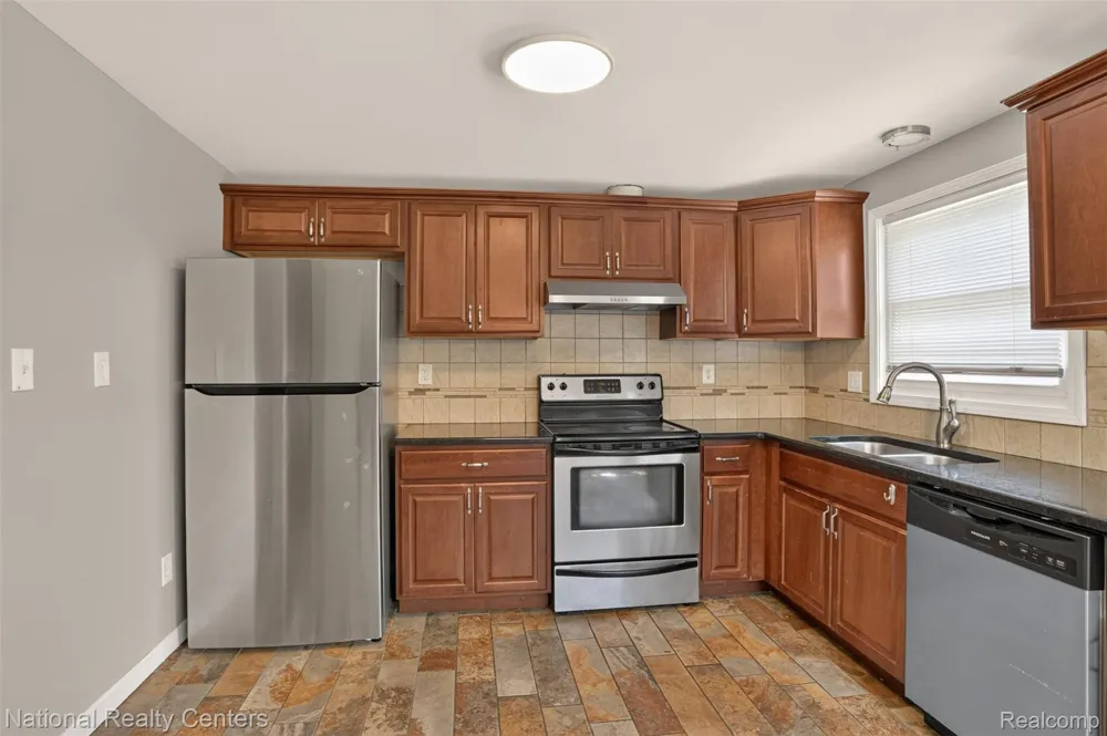 29648 HILLBROOK STREET Livonia City, MI 48152