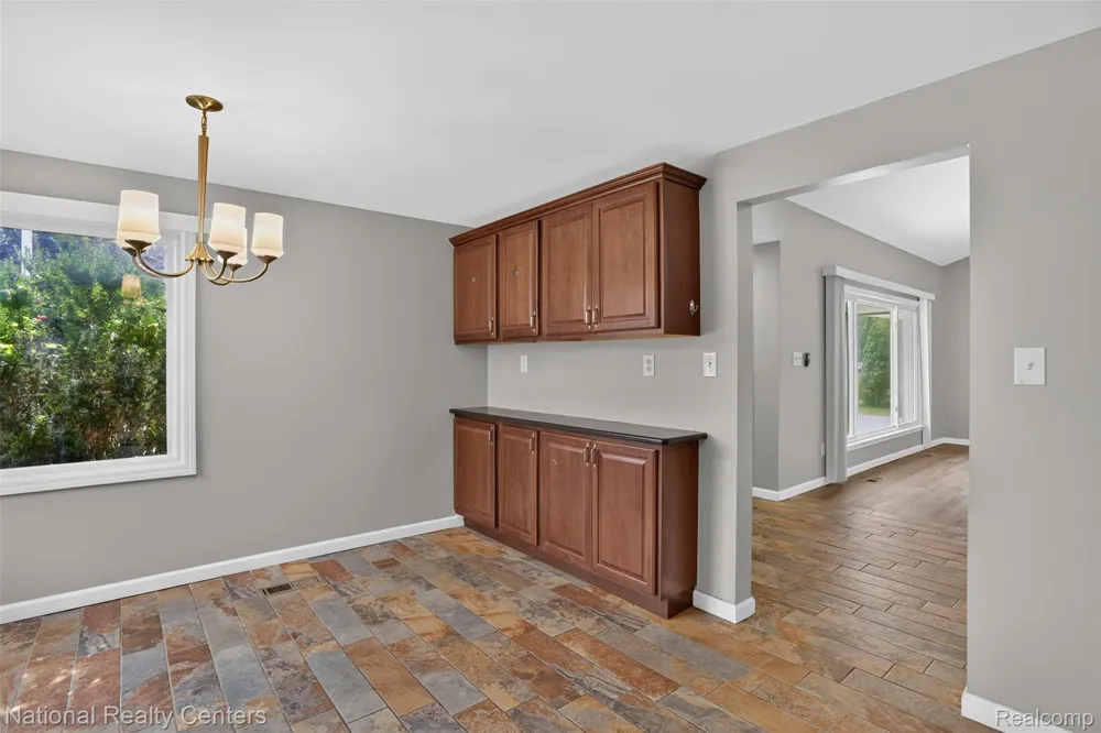 29648 HILLBROOK STREET Livonia City, MI 48152