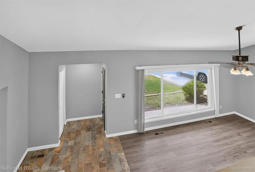 29648 HILLBROOK STREET Livonia City, MI 48152