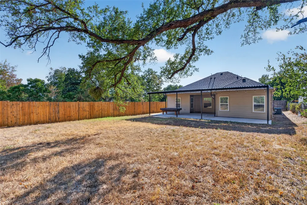 2517 Donalee Street Fort Worth, TX 76105