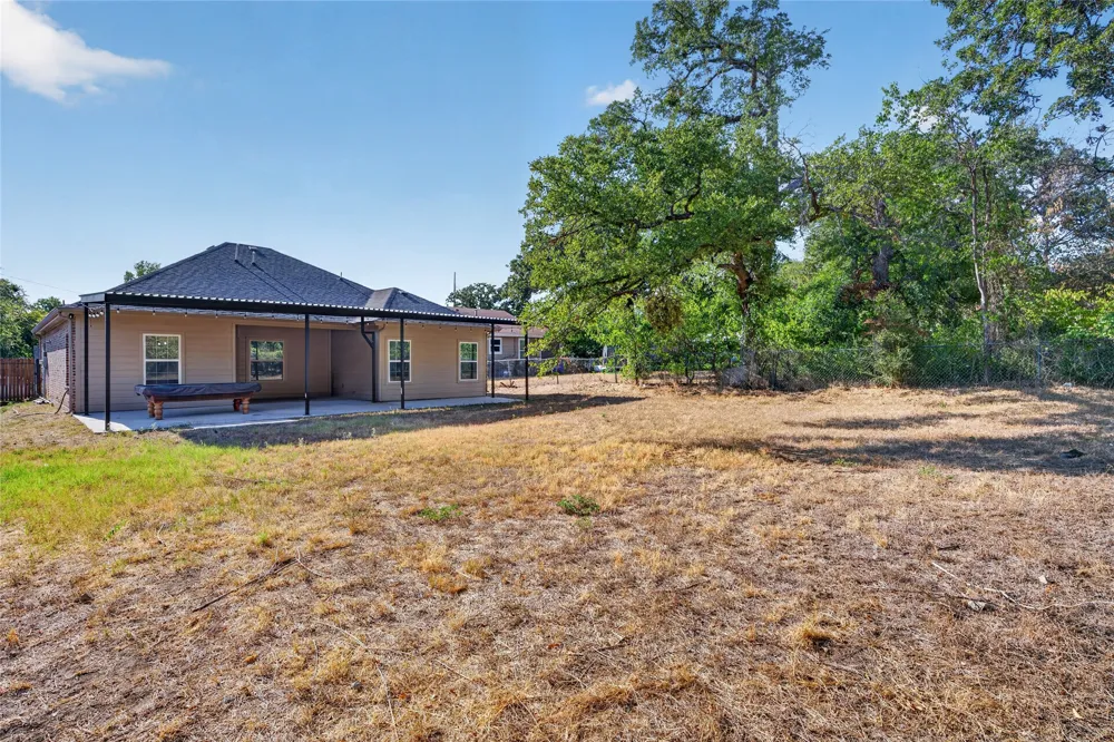 2517 Donalee Street Fort Worth, TX 76105