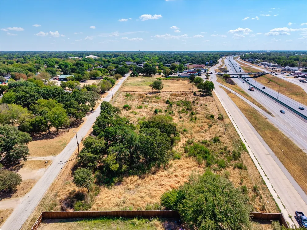 999 Silver Falls Boulevard Dallas, TX 75217