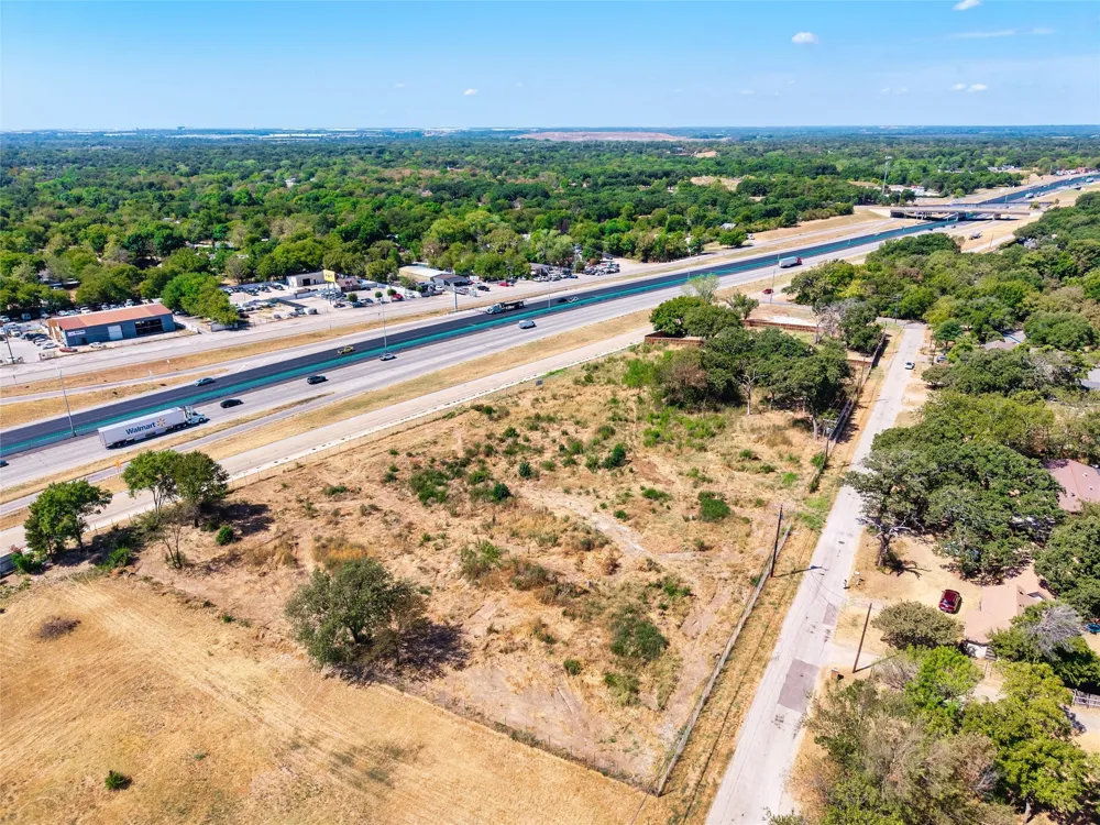 999 Silver Falls Boulevard Dallas, TX 75217