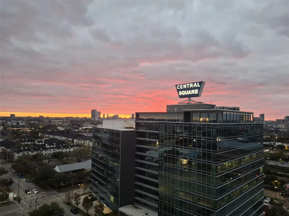 2016 Main Street #1416 Houston, TX 77002