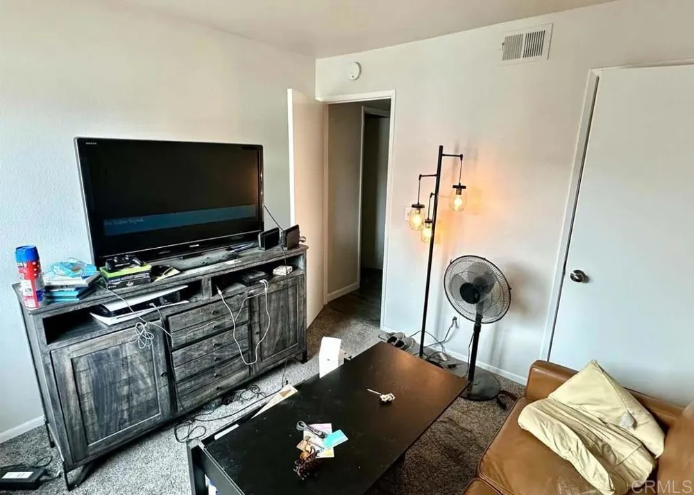 9829 Caspi Gardens Drive #8 Santee, CA 92071