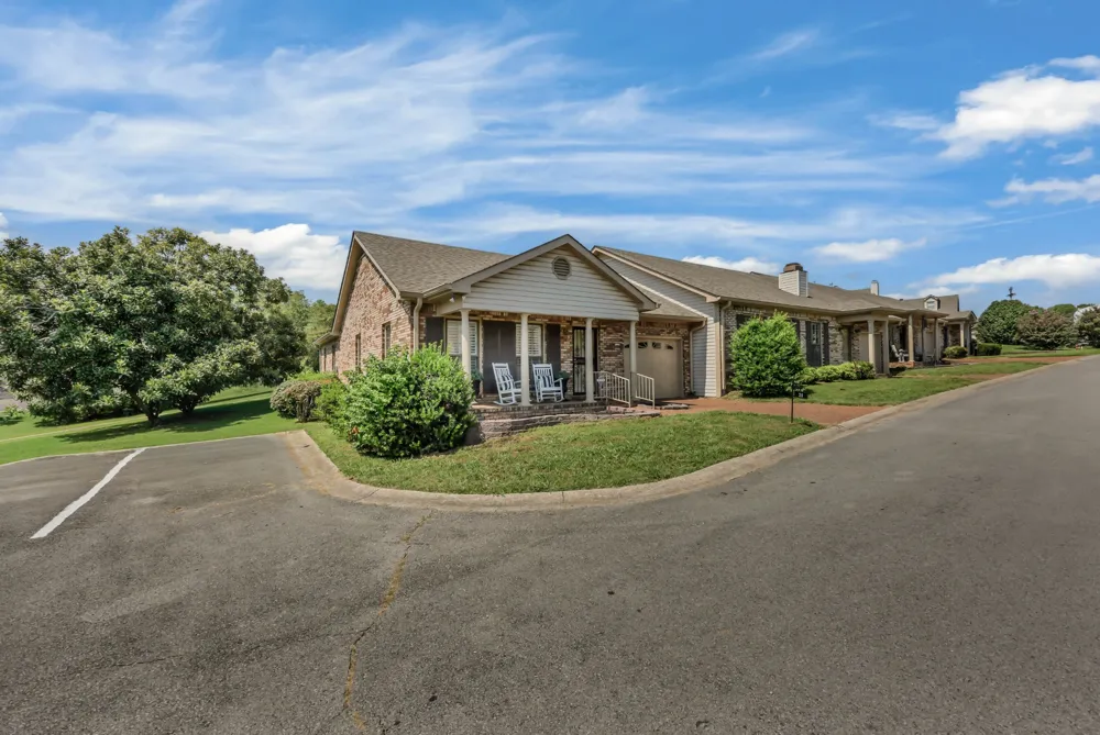 1818 Memorial Dr #21 Clarksville, TN 37043