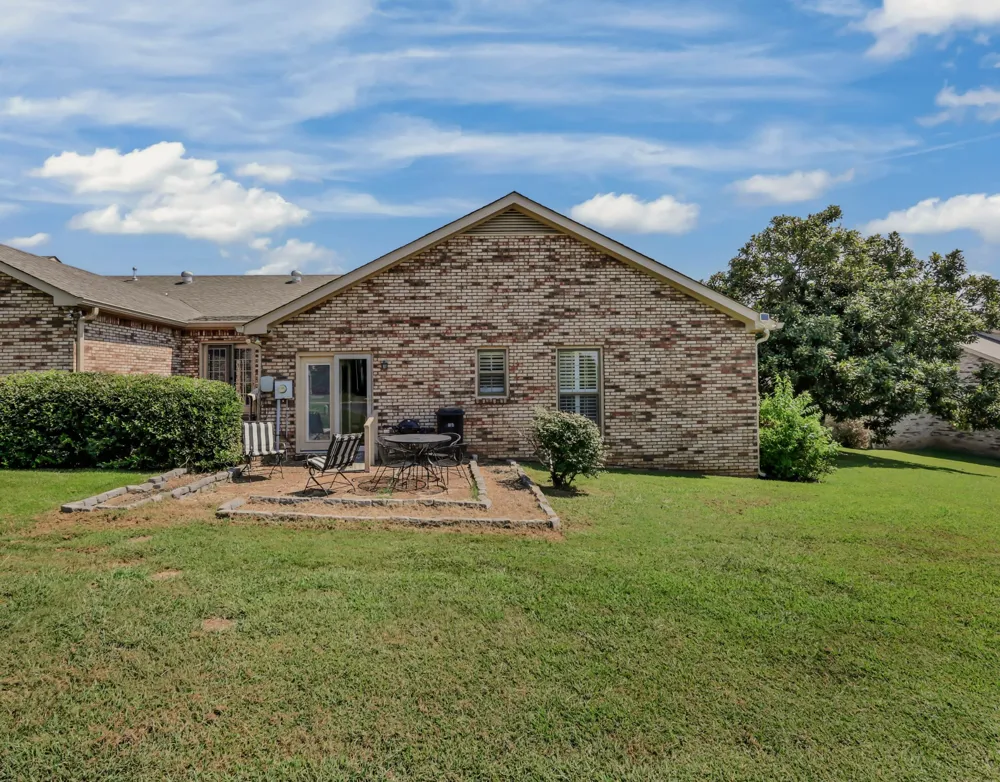 1818 Memorial Dr #21 Clarksville, TN 37043