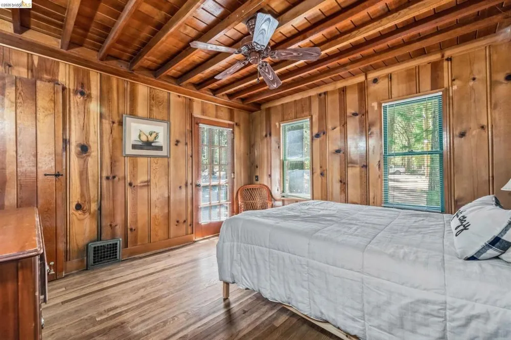 115 Meadowview Ave Pinecrest, CA 95364