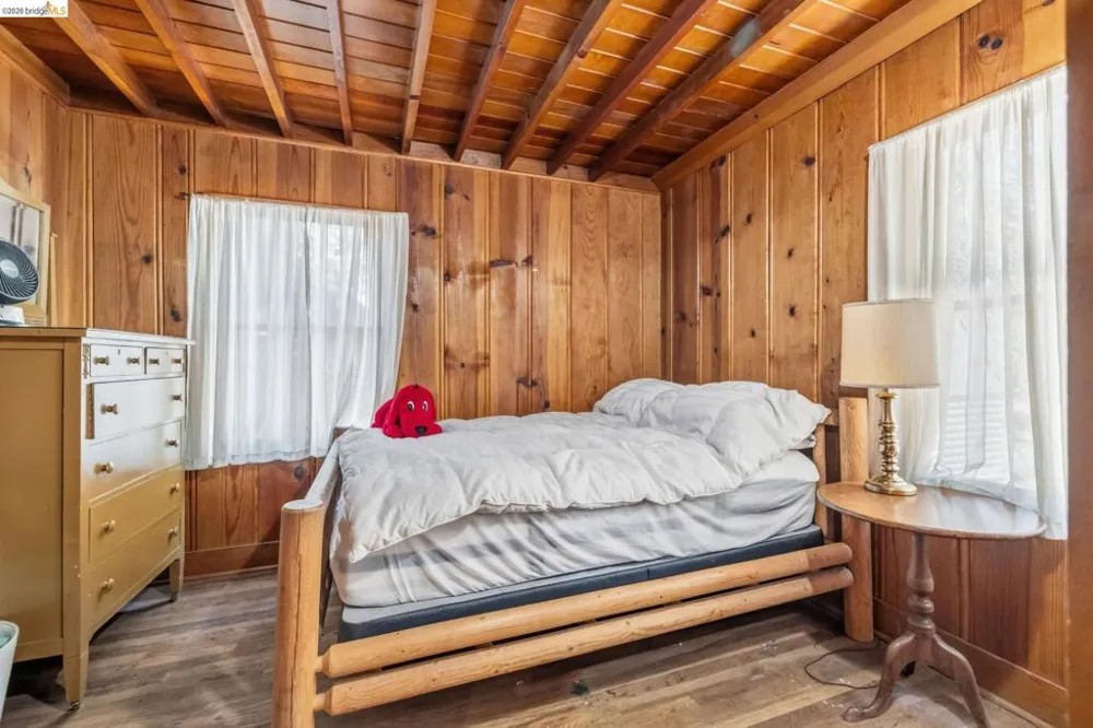 115 Meadowview Ave Pinecrest, CA 95364