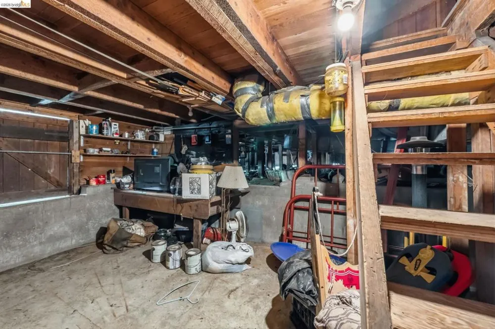 115 Meadowview Ave Pinecrest, CA 95364