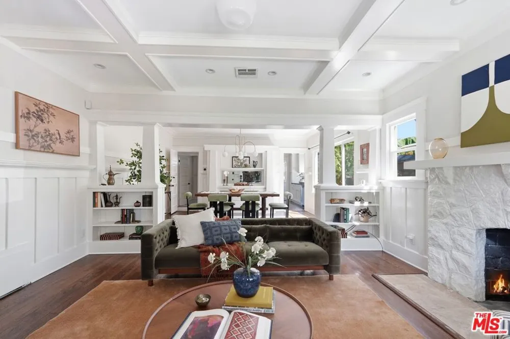 2640 S Hobart Boulevard Los Angeles, CA 90018