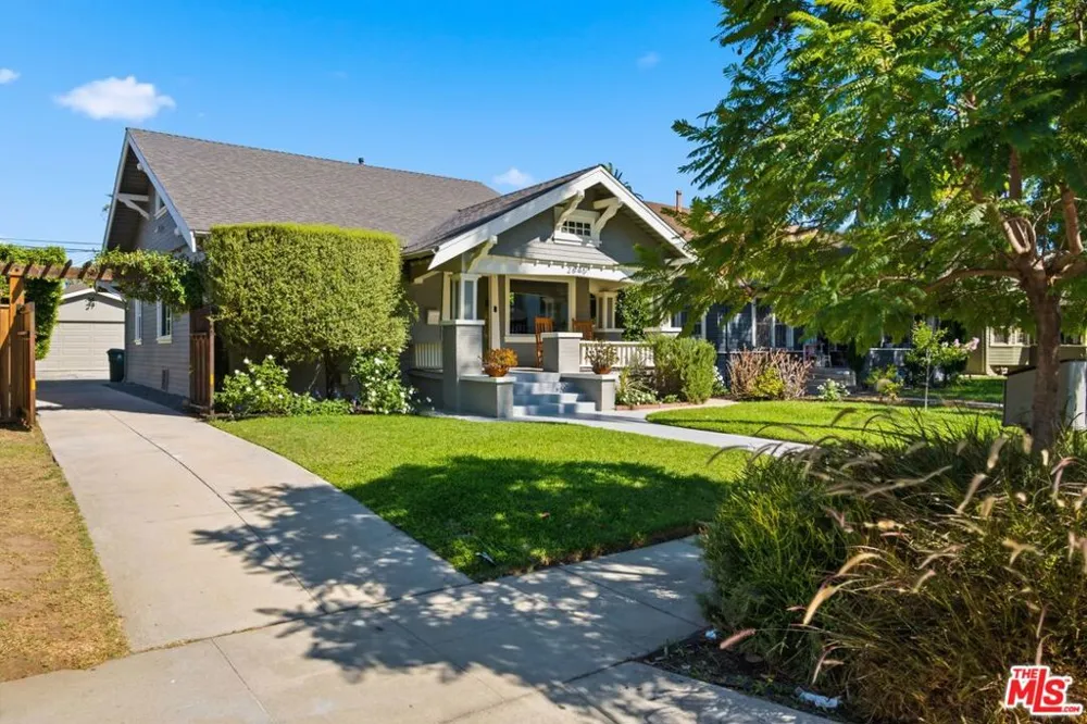 2640 S Hobart Boulevard Los Angeles, CA 90018
