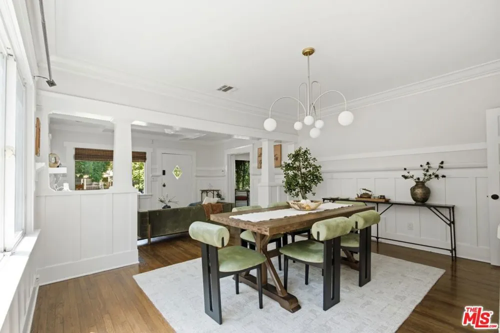 2640 S Hobart Boulevard Los Angeles, CA 90018