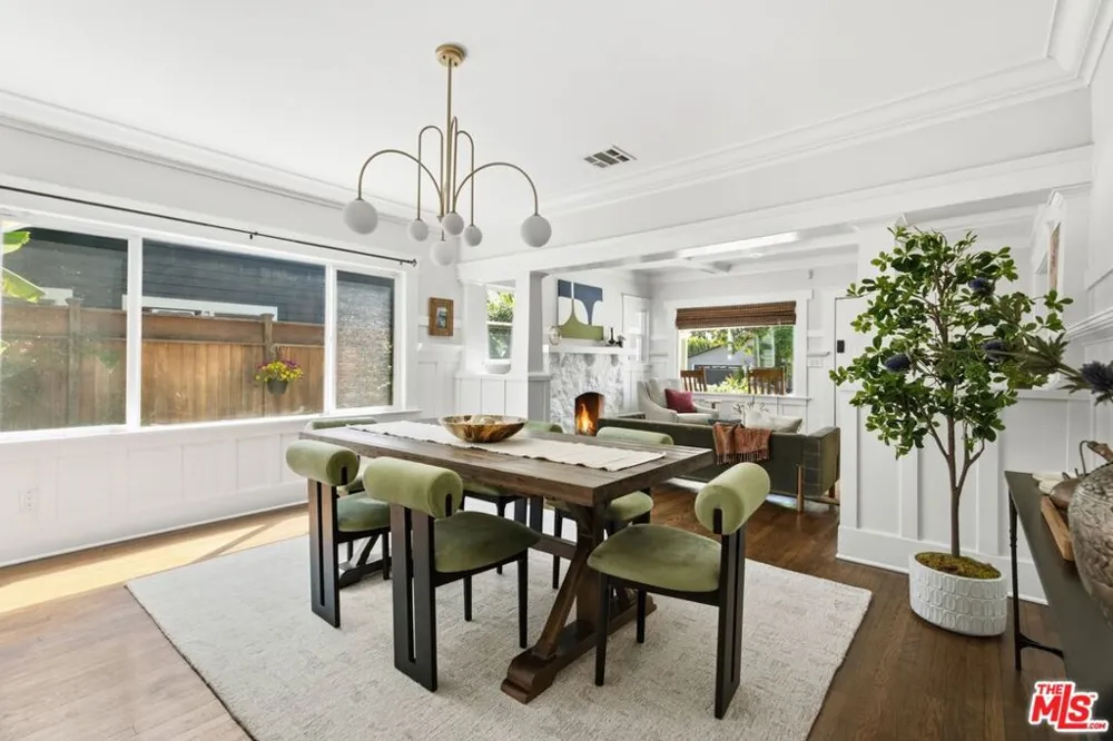 2640 S Hobart Boulevard Los Angeles, CA 90018