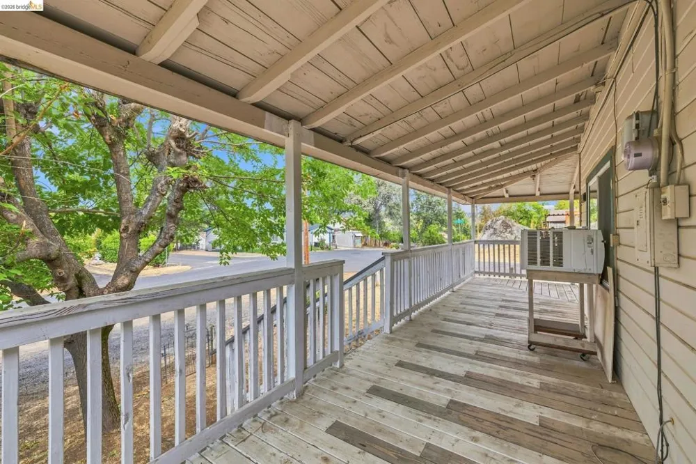 18495 Oak St Tuolumne, CA 95379