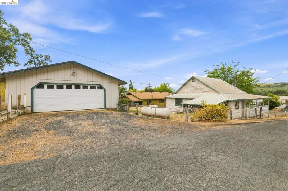 18495 Oak St Tuolumne, CA 95379