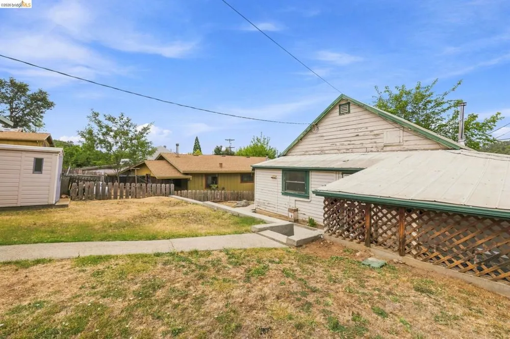 18495 Oak St Tuolumne, CA 95379
