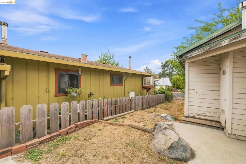 18495 Oak St Tuolumne, CA 95379
