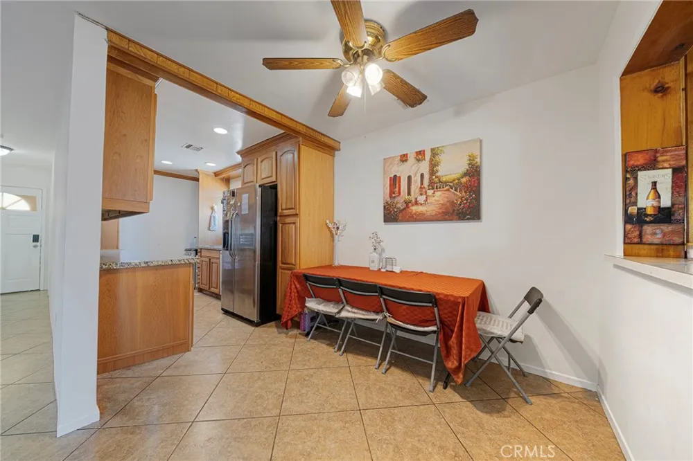 7938 Lindley Los Angeles, CA 91335