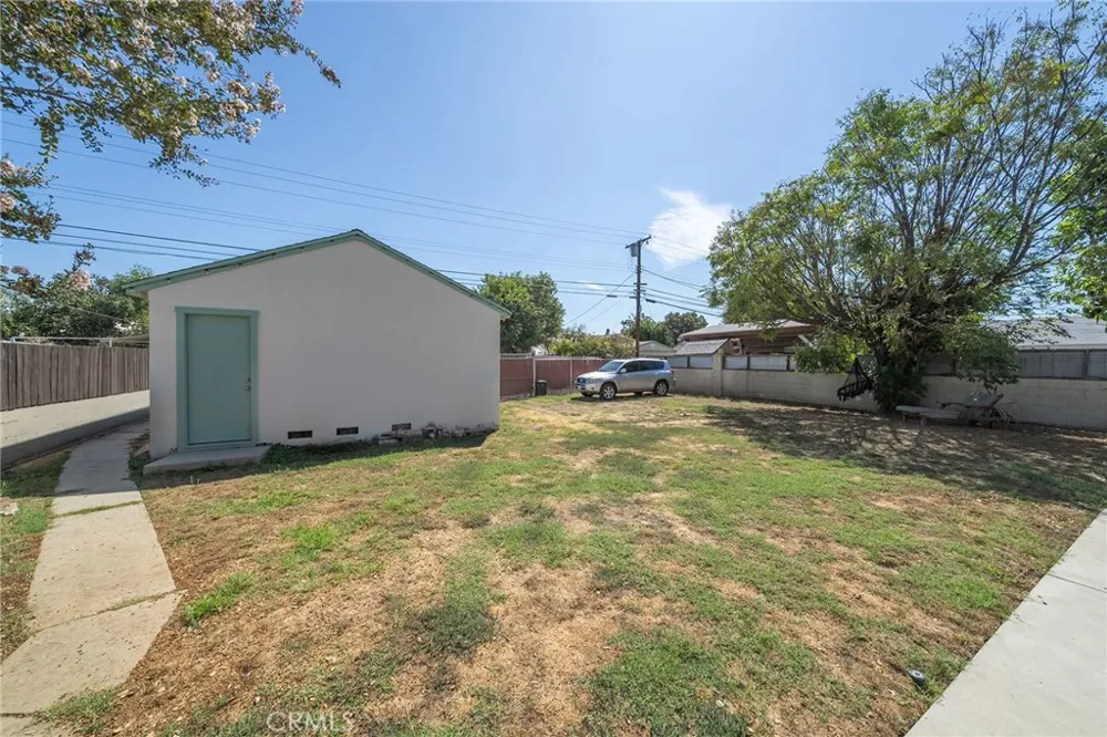 7938 Lindley Los Angeles, CA 91335
