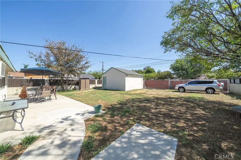 7938 Lindley Los Angeles, CA 91335
