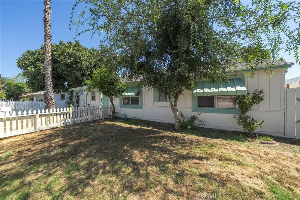 7938 Lindley Los Angeles, CA 91335