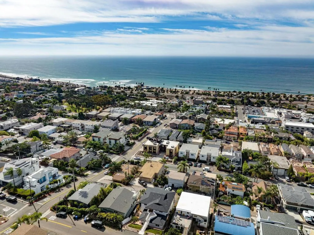 2172 Oxford Avenue Cardiff by the Sea, CA 92007