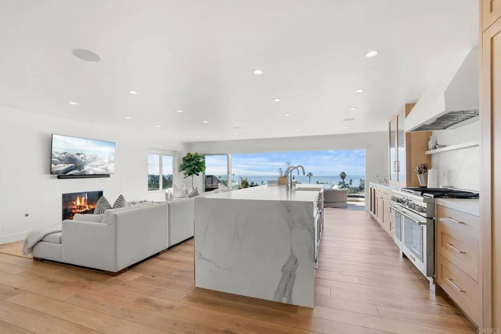 2172 Oxford Avenue Cardiff by the Sea, CA 92007