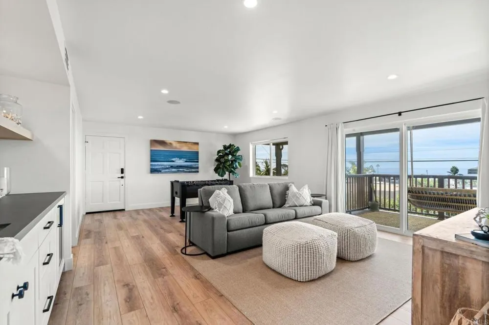 2172 Oxford Avenue Cardiff by the Sea, CA 92007