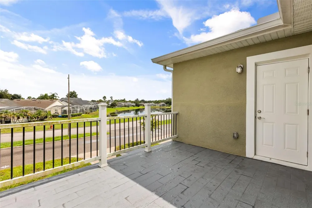 458 LAKE SHORE PARKWAY Davenport, FL 33896