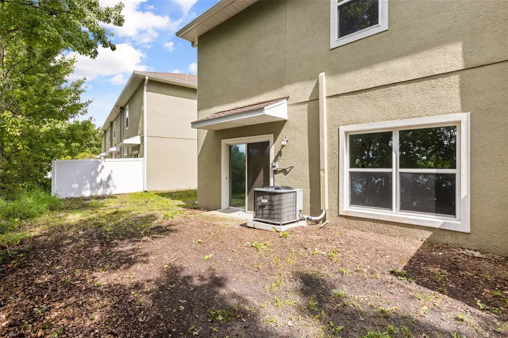 458 LAKE SHORE PARKWAY Davenport, FL 33896