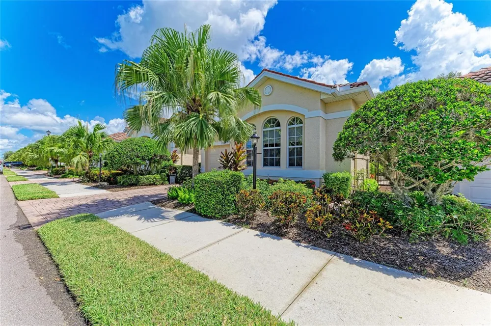 7751 33RD STREET E Sarasota, FL 34243