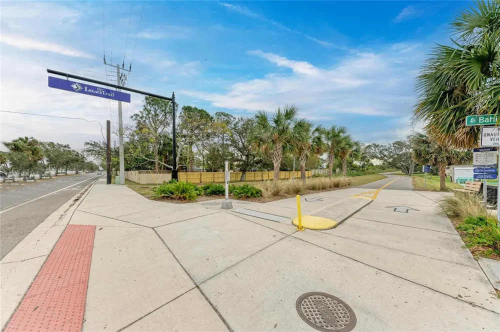 7751 33RD STREET E Sarasota, FL 34243