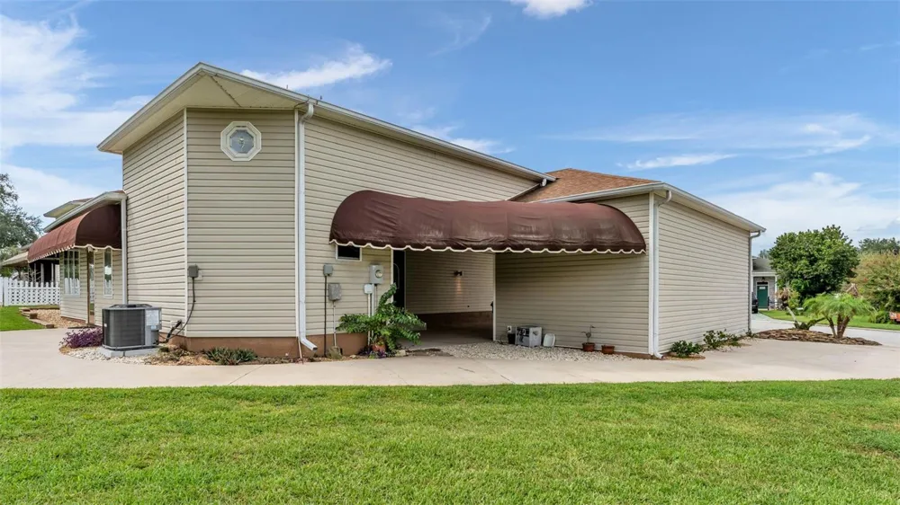 1239 MOTORCOACH DRIVE Polk City, FL 33868