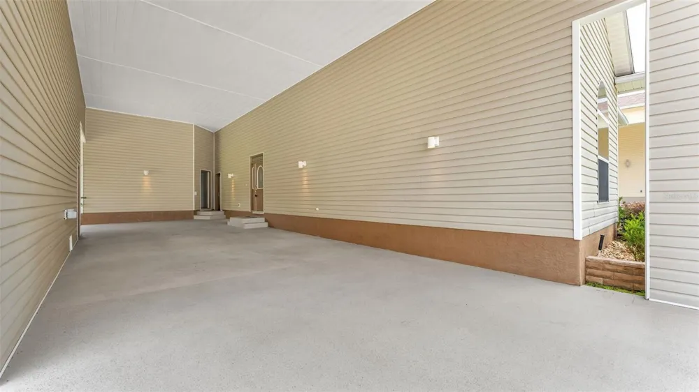 1239 MOTORCOACH DRIVE Polk City, FL 33868