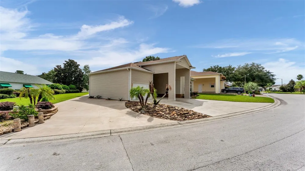1239 MOTORCOACH DRIVE Polk City, FL 33868