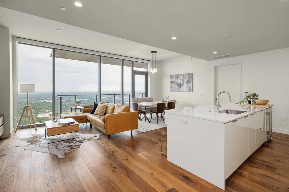 44 East Avenue #4305 Austin, TX 78701