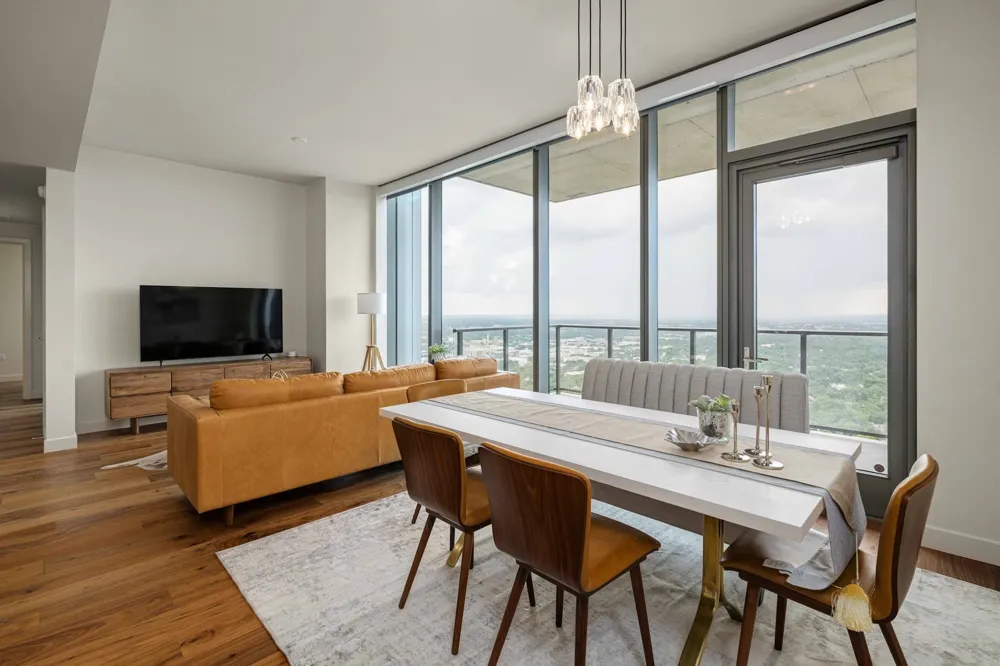 44 East Avenue #4305 Austin, TX 78701