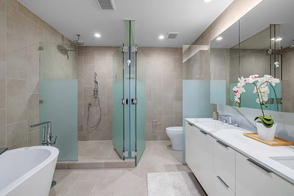 44 East Avenue #4305 Austin, TX 78701