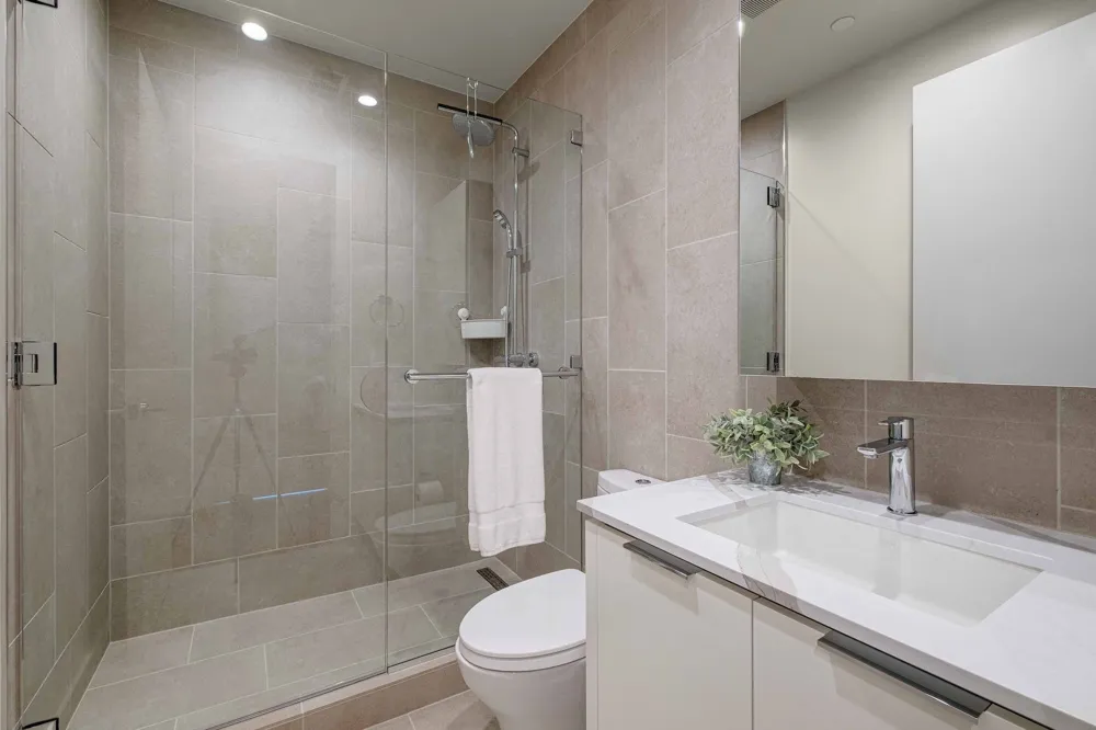 44 East Avenue #4305 Austin, TX 78701