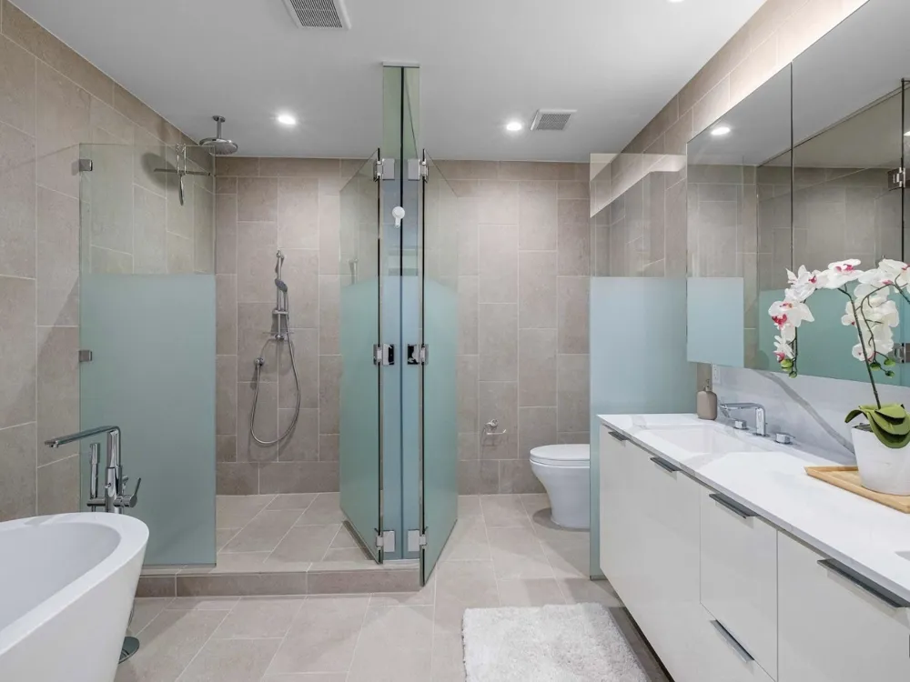44 East Avenue #4305 Austin, TX 78701