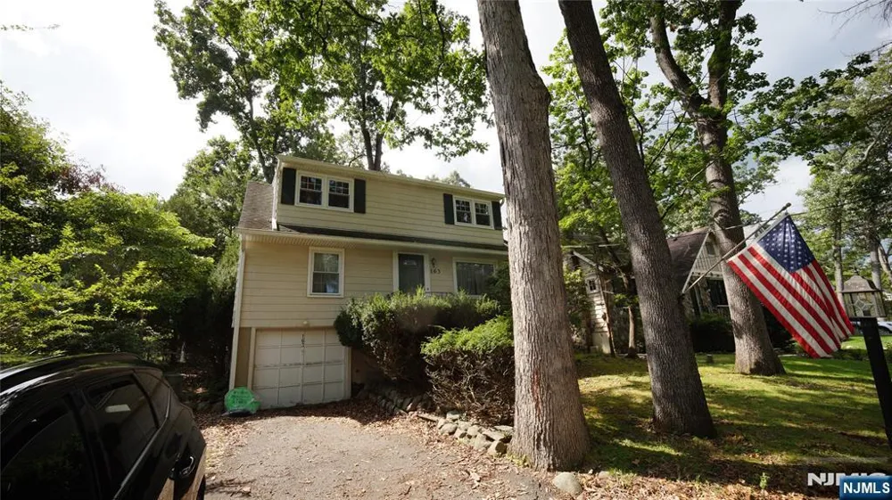 163 Chestnut Drive Wayne, NJ 07470