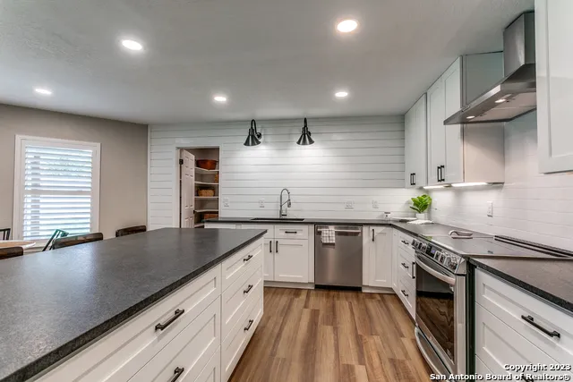 7619 Valley Trails St San Antonio, TX 78250