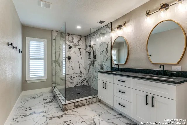 7619 Valley Trails St San Antonio, TX 78250